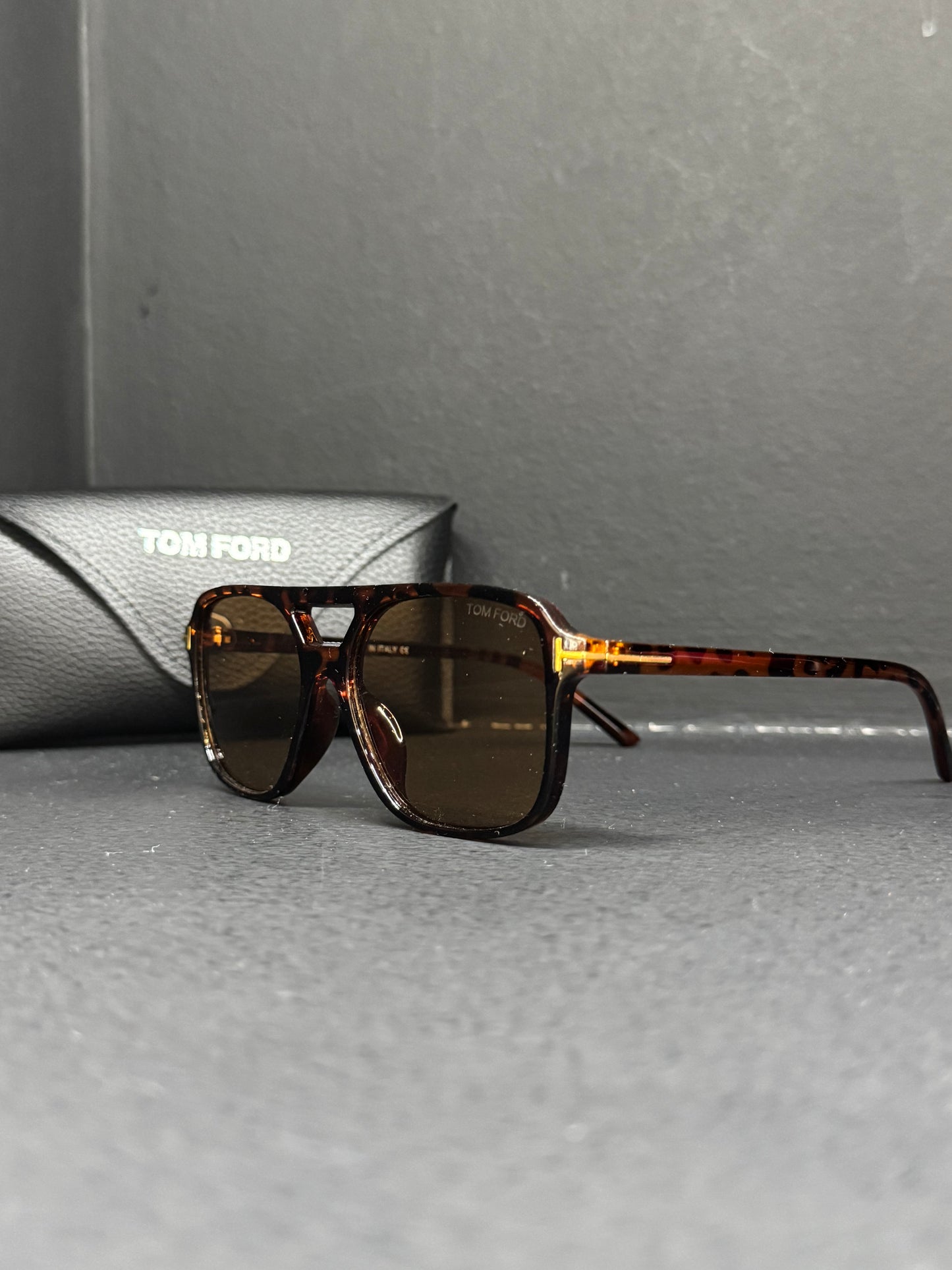 Sunglasses Tom Ford - 01