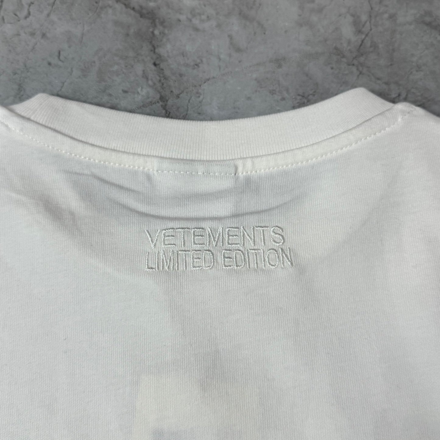 T-Shirt Vetements - 02