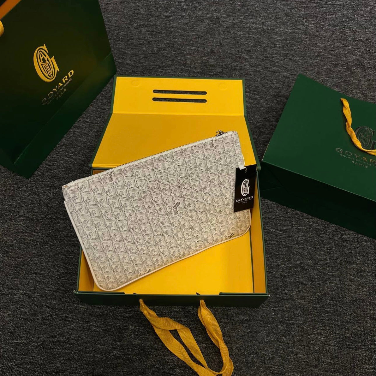 Goyard pouch - 02