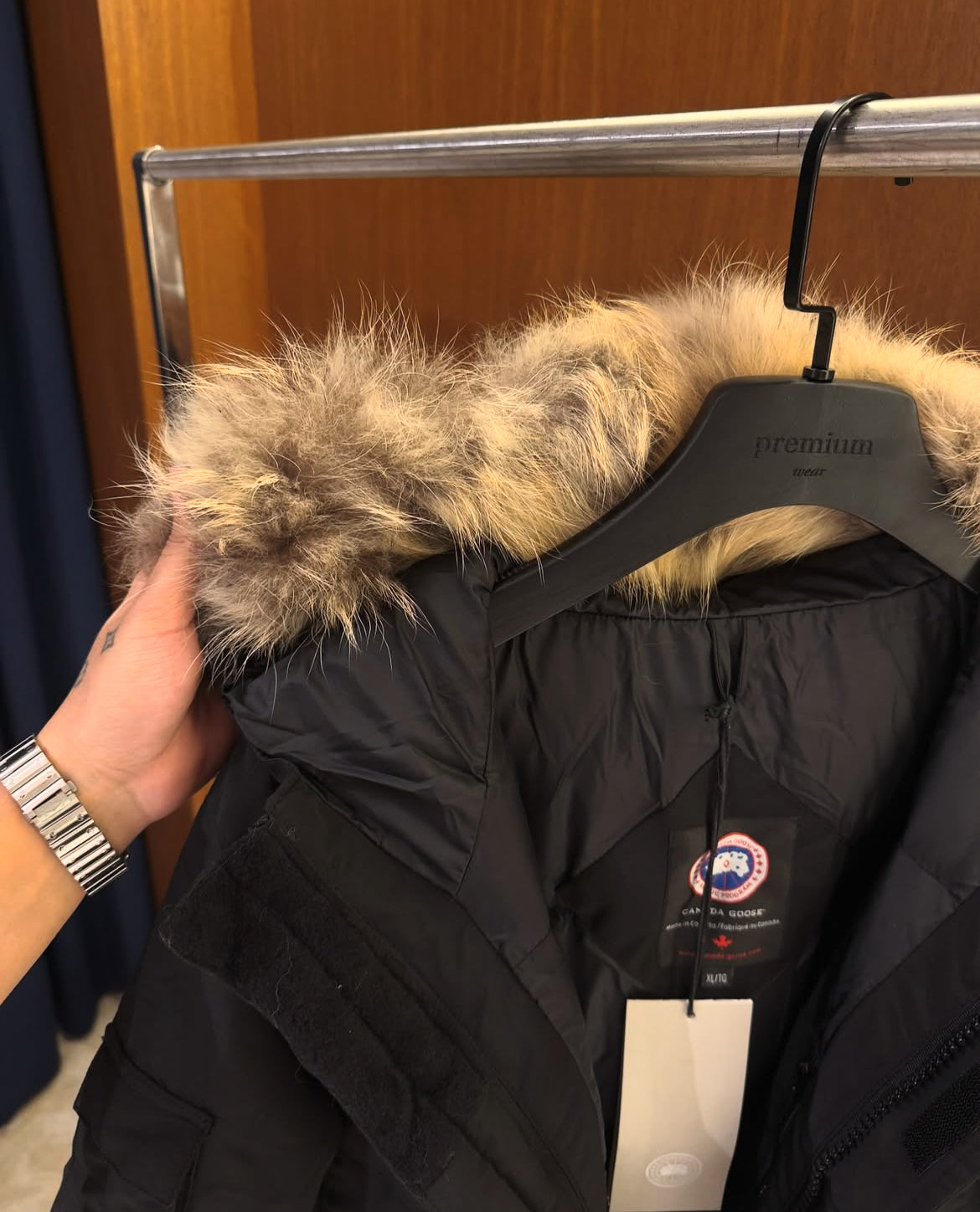 Canada Goose Logo-Patch Hooded Down Jacket