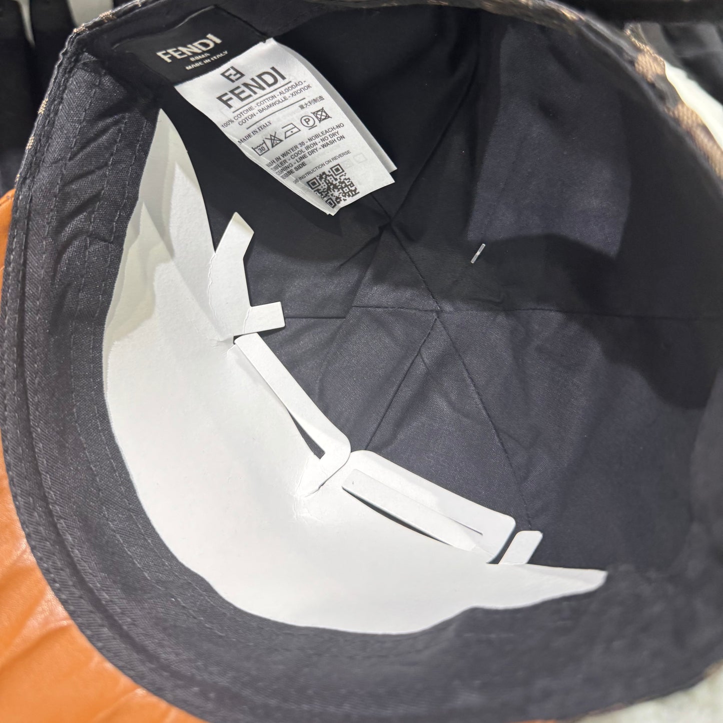 Καπέλο Fendi - 01